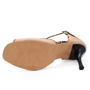 Evkoodance <span class=keywords><strong>Zapatos</strong></span> de <span class=keywords><strong>Baile</strong></span> Profesionales para <span class=keywords><strong>Mujer</strong></span>, Tango/Latín/<span class=keywords><strong>Flamenco</strong></span>/Salsa, Tacón Delgado de 9CM, Beige, Cuero Genuino, Sexy - Product Image 4