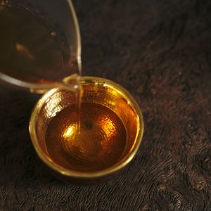 Tasse à thé ronde en racine de bambou plaquée or, faite à la main, pour la cérémonie du thé de l'après-midi, origine Anji - Product Image 3