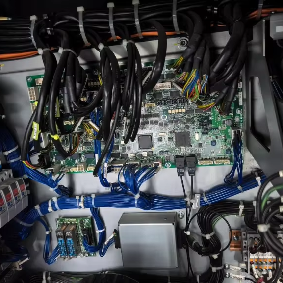 SMT LED Pick and Place Machine Hanwha SM471 Plus SMT Chip Mounter Machine SMD Pick and Place Machine for SMT Assembly Line