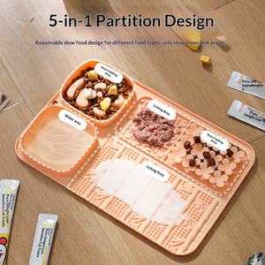Tapis à lécher en silicone pour chien et <span class=keywords><strong>chat</strong></span> |   Mangeoire lente anti-étouffement écologique à ventouse |   Bloc de séparation multifonction 4 en 1 - Product Image 1