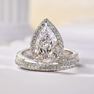 Anello in Oro Bianco con Diamante Taglio a Pera Colore D Naturale Gioiello da Donna per Fidanzamento - Product Image 2