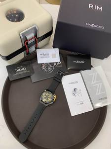 Reloj Automático Mazzucato Skeleton Amarillo con Calendario Perpetuo, Reserva de Marcha y Correa de Cuero - Product Image 2