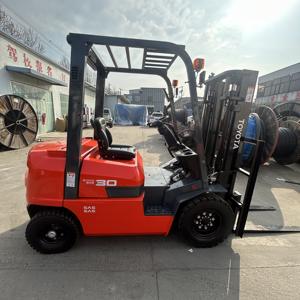 Chariots élévateurs d'occasion à vendre : 3 tonnes, 5 tonnes, 6 tonnes, 8 tonnes, 12 tonnes, moteurs japonais d'origine Isuzu et Toyota à vendre - Product Image 5