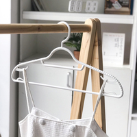 SB TECH Robuster, gekerbter Kleiderhaken aus glänzendem, umweltfreundlichem PP-Kunststoff, moderner, multifunktionaler Kleiderorganizer, Wandmontage für den Kleiderschrank