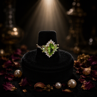 Bague en or jaune massif 14 carats avec pierre de péridot taille marquise 2,5 carats vert vif et moissanite blanche ronde, bijoux de fiançailles pour femmes