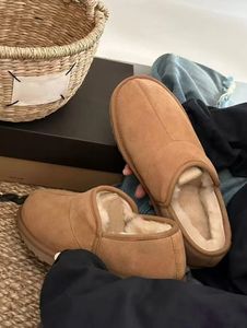 Botas de nieve de lana para hombre, originales de diseñador, cálidas y de alta calidad, con plataforma, impermeables, de cuero y goma. - Product Image 2