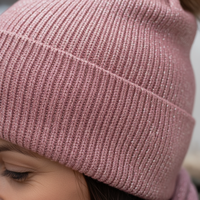 Topi Beanie Rajut Tebal Khusus Tim Olahraga Musim Dingin dengan Pom Pom untuk Wanita dan Gadis, Topi Beanie dengan Cetakan Metalik, Topi Gorras Mewah Berlipat Lembut Y2K