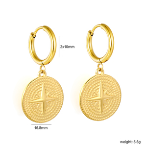 Pendientes de Aro Huggie de Acero Inoxidable con Baño de Oro de 18K al por Mayor, con Colgante de Moneda Estrella del Norte Grabada, para Mujer - Product Image 2