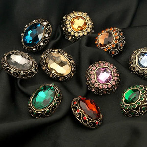 Bán Buôn Phụ Nữ Áo Len Nút Ellipse Vuông Sang Trọng Pha Lê Rhinestone Vàng Kim Loại Trang Sức Nút Chân May Nút - Product Image 1