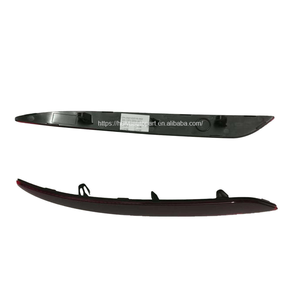 Mot de bouche marchands en gros réflecteur de pare-chocs arrière 1077407-00-F 1077406-00-F pour Tesla Model3 - Product Image 1