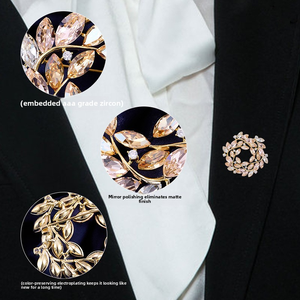 Broche de Cristal em Formato de Guirlanda, Corsage Floral Requintado, Decoração Elegante e Versátil para Casacos e Ternos Femininos - Product Image 2