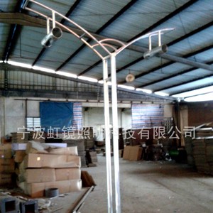 ไฟสวนโซลาร์เซลล์ Hongjing Lighting แบบสองหัว อลูมิเนียมอัลลอยด์ 60V DC อายุการใช้งาน 50000 ชั่วโมง กันน้ำ สำหรับภายนอกอาคาร - Product Image 2