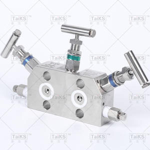 Pressure-Resistant Three-<b>Valve</b> Manifold Stainless Steel <b>Needle</b> <b>Valve</b> Integrated T-Type High-Pressure Pressure Transmitter - Product Image 5
