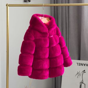 Pedido de Muestra al por Mayor: Abrigo Largo de Piel Sintética para Niñas, Cálido, de Invierno, con Manga Larga, Colorido, Estilo Macaron, OEM - Product Image 5