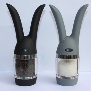Moulin à poivre créatif portable en forme de lapin, moulin à sel en céramique pour les voyages et l'usage domestique MG753 Origine Zhejiang - Product Image 3