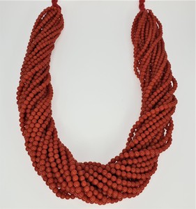 Cuentas de coral natural italiano Forma redonda roja para la fabricación de joyas con detalles de hueso de concha - Product Image 1