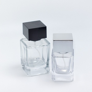 Flacon de parfum carré en verre 30ml 50ml 100ml, flacon de parfum cube, flacon de parfum de luxe avec bouchon noir - Product Image 5