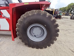 Reach Stacker Kalmar d'occasion : Performances Stables, Faible Usure, Idéal pour la Manutention de Conteneurs - Product Image 6