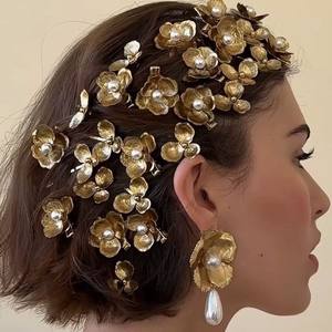 Accessoire de mode de luxe pour femme et fille, pince à cheveux en métal doré, épinglette en titane avec nœud, fleur ou cœur - Product Image 2