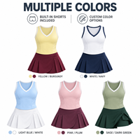 Ensemble de tennis personnalisé pour femmes, débardeur sans manches à col en V et jupe-culotte plissée avec short intégré pour les matchs de tennis