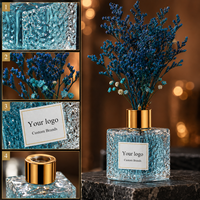 Diffuseur de parfum carré bleu 50 ml à marque privée, senteur Brise Océanique, fabricant d'emballages personnalisés pour marques
