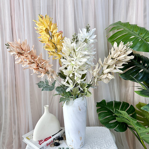 Arreglo de flores artificiales de crepé de mirto de la marca Queyiyi para decoración de techos de bodas y decoración del hogar. - Product Image 2