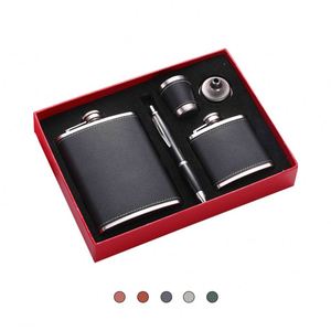 Ensemble de flacons à whisky de haute qualité en acier inoxydable personnalisé pour cadeaux - Product Image 2