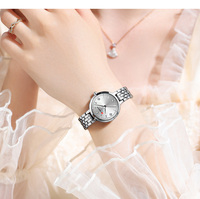 CURREN 9106 jam tangan Quartz wanita, atasan bercahaya tangan santai baja tahan karat tahan air 3ATM untuk wanita
