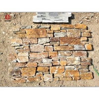 PIERRE EMPILLÉE EN QUARTZITE ROUILLÉE 8X24"