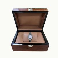 Boîte à montre en bois unique avec fermeture à charnière, finition laquée brillante haut de gamme, personnalisation du logo, faible MOQ, écologique à l'extérieur