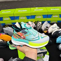 K2814 Baskets pour enfants légères et respirantes, chaussures de sport de haute qualité pour enfants, chaussures en stock, vente en gros, styles variés, semelle EVA, garçons