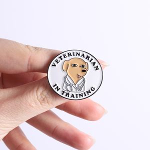Pin de Esmalte de Medicina Veterinaria: Futuro <span class=keywords><strong>Veterinario</strong></span> en Formación, Doctor de Perros, Salvar Animales Es Mi Superpoder. Broche, Joyería, Insignias. - Product Image 4