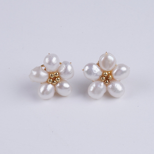 ต่างหูมุกน้ำจืดแท้ทรงบาร็อคขนาด 6 มม. ดีไซน์แฟชั่น งานแฮนด์เมด ลวดทองพันรอบ - Product Image 5