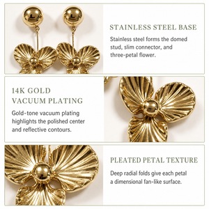 Pendientes de Flor de Tres Pétalos en Acero Inoxidable con Baño de Oro de 14K, Joyería Floral Colgante - Product Image 4