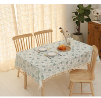 Nouvelle Nappe de Créateur Tendance à Imprimé Floral et Pompons pour la Maison