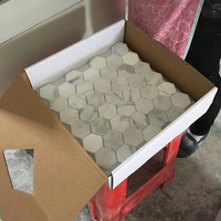 Prix bon marché taille populaire 2 "Calacatta or hexagone carreaux de céramique en marbre pour la mosaïque