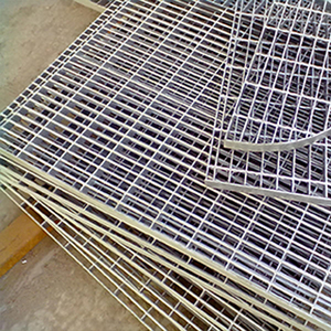 <span class=keywords><strong>Grille</strong></span> en acier galvanisé à chaud XBY 30*5mm 30x100cm, équivalent à la marche d'escalier jaune, <span class=keywords><strong>grille</strong></span> <span class=keywords><strong>de</strong></span> <span class=keywords><strong>sol</strong></span> en métal/<span class=keywords><strong>grille</strong></span> en acier - Product Image 1