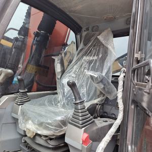 Excavatrice d'occasion Doosan Dx150 en bon état de fonctionnement, prix bas, 15 tonnes, boîte de vitesses hydraulique, modèle 2018, pompe hydraulique, moteur - Product Image 3