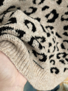 Chaleco de punto con estampado de leopardo y cuello en V para mujer, suelto, sin mangas, estilo vintage, suave, para capas informales, venta al por mayor - Product Image 6