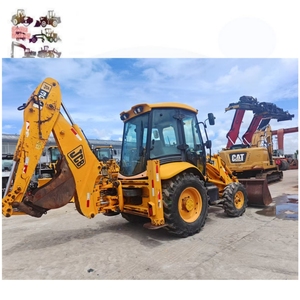 รถตักล้อยาง JCB 3CX PRO 81 กิโลวัตต์ เกียร์อัตโนมัติ 6 สปีด ขับเคลื่อน 4 ล้อ พร้อมหัวตักแบบยืดได้ และห้องโดยสารติดแอร์ สำหรับงานก่อสร้าง - Product Image 4