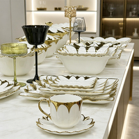 Assiette en céramique de luxe en forme de fleur, compartimentée, ronde, en porcelaine blanche, pour mariage, écologique, pour servir des fruits, des en-cas, vaisselle de table