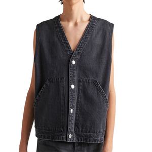 เสื้อกั๊กยีนส์สีดำแบบซีดจางทรงโอเวอร์ไซส์ คอวี แขนกุด ติดกระดุม สำหรับผู้ชาย - Product Image 5