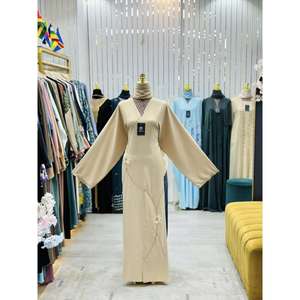 Abaya de luxe pour femmes, ornée de perles et broderies, longue robe maxi musulmane pour occasions spéciales, provenant d'un fournisseur indien. - Product Image 4