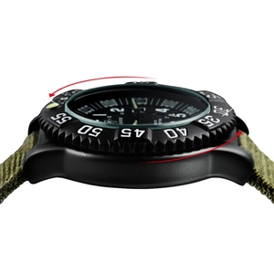 Montres à quartz en alliage multifonctionnelles avec logo personnalisé OEM <span class=keywords><strong>Montre</strong></span>-bracelet lumineuse d'extérieur étanche pour hommes <span class=keywords><strong>Montre</strong></span> de terrain en gros en tissu - Product Image 4