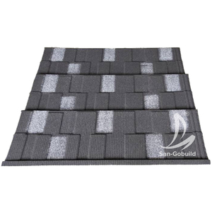 Matériaux de toiture colorés Tuiles en métal revêtues de pierre à bas prix d'usine chinoise pour <span class=keywords><strong>couverture</strong></span> de <span class=keywords><strong>toit</strong></span> de maison préfabriquée - Product Image 1