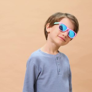 All'ingrosso Logo personalizzato alla moda UV400 per <span class=keywords><strong>ragazzi</strong></span> e ragazze pellicole a colori occhiali da sole alla moda per bambini occhiali da sole polarizzati per bambini - Product Image 3