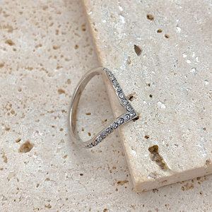 Bagues pour femmes en acier inoxydable 316L, résistantes à la ternissure et imperméables, avec zircon et petites pierres - Product Image 4