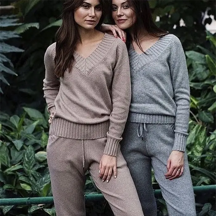 2022 Venta caliente señoras elegante diseño largo de moda Chaqueta de punto de algodón suéter de mujer 2 piezas para conjuntos de suéter