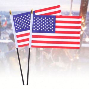 ธงมือถือขนาดเล็กแบบเรียบง่าย สไตล์ธงชาติทุกประเทศ พร้อมเสาไม้ พิมพ์โลโก้ตามสั่ง ราคาประหยัด ทนทาน เหมาะสำหรับงานโปรโมชั่น - Product Image 6