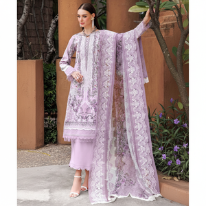 Salwar Kameez de Seda Pakistaní para Mujer en Estilo Blanco con Traje Elegante de Tres Piezas para Fiesta - Product Image 1